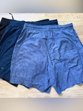 lululemon athletica Men's Pace Breaker - Size Medium 7” Inseam Shorts